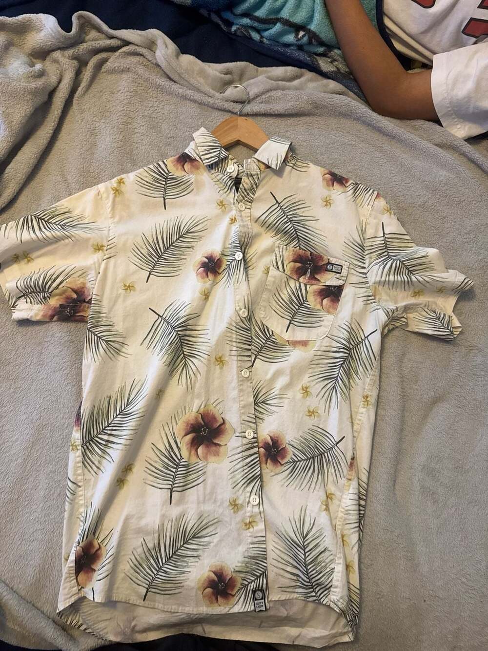 Salty Crew Men's Macro Tropics Woven Short Sleeve Button Up Shirt